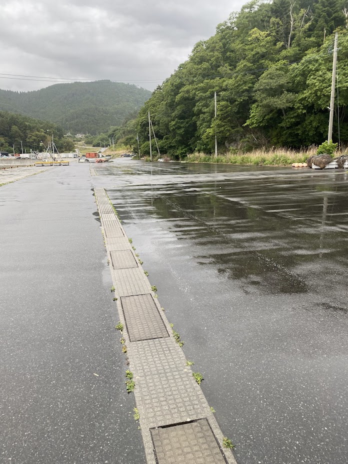 漁港の駐車スペース